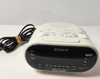 Sony Dream Machine Alarm Clock AM/FM Radio ICF-C218 White