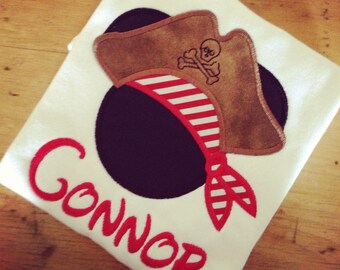 Personalisierte Pirate Mickey Applikation Shirt, Disney Trip Tee