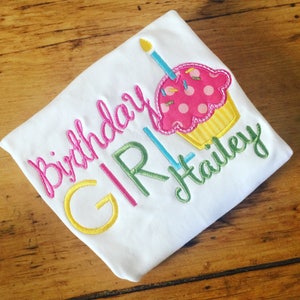 T-shirt of bodysuit met appliqué, nummer naar keuze, T-shirt verjaardag meisje, shirt verjaardag meisje cupcake