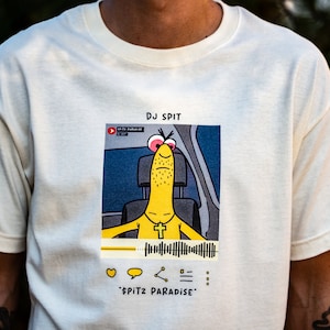 -shirt DJ Spit amis souriants | T-shirt graphique unisexe | Chemise drôle de bande dessinée pour les fans d'amis souriants