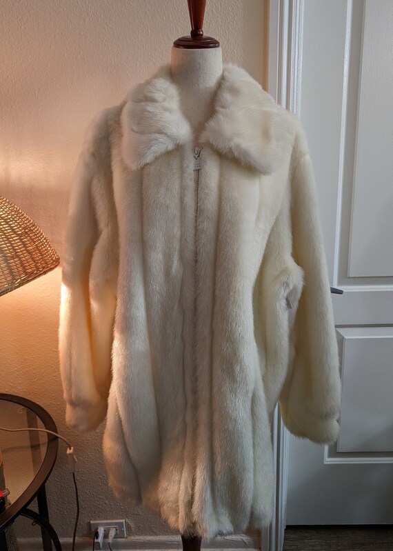 Dennis Basso vintage faux fur coat (R6)