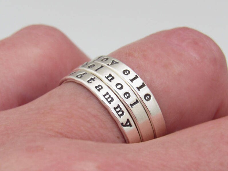 Personalized Ring, Custom Name Ring, Mom Ring, Ring with Names, Sterling Silver Stacking Ring 画像 5