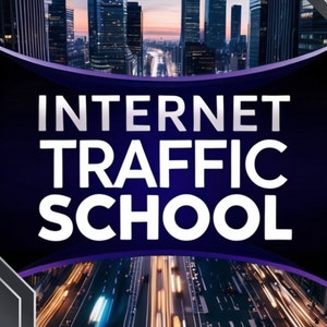 Puede incluir: Imagen promocional para "Internet Traffic School" con un fondo de paisaje urbano y una autopista con luces de vehículos borrosas. El texto es blanco, sobre un degradado morado oscuro y negro. El logotipo de Apex está en la esquina superior izquierda.
