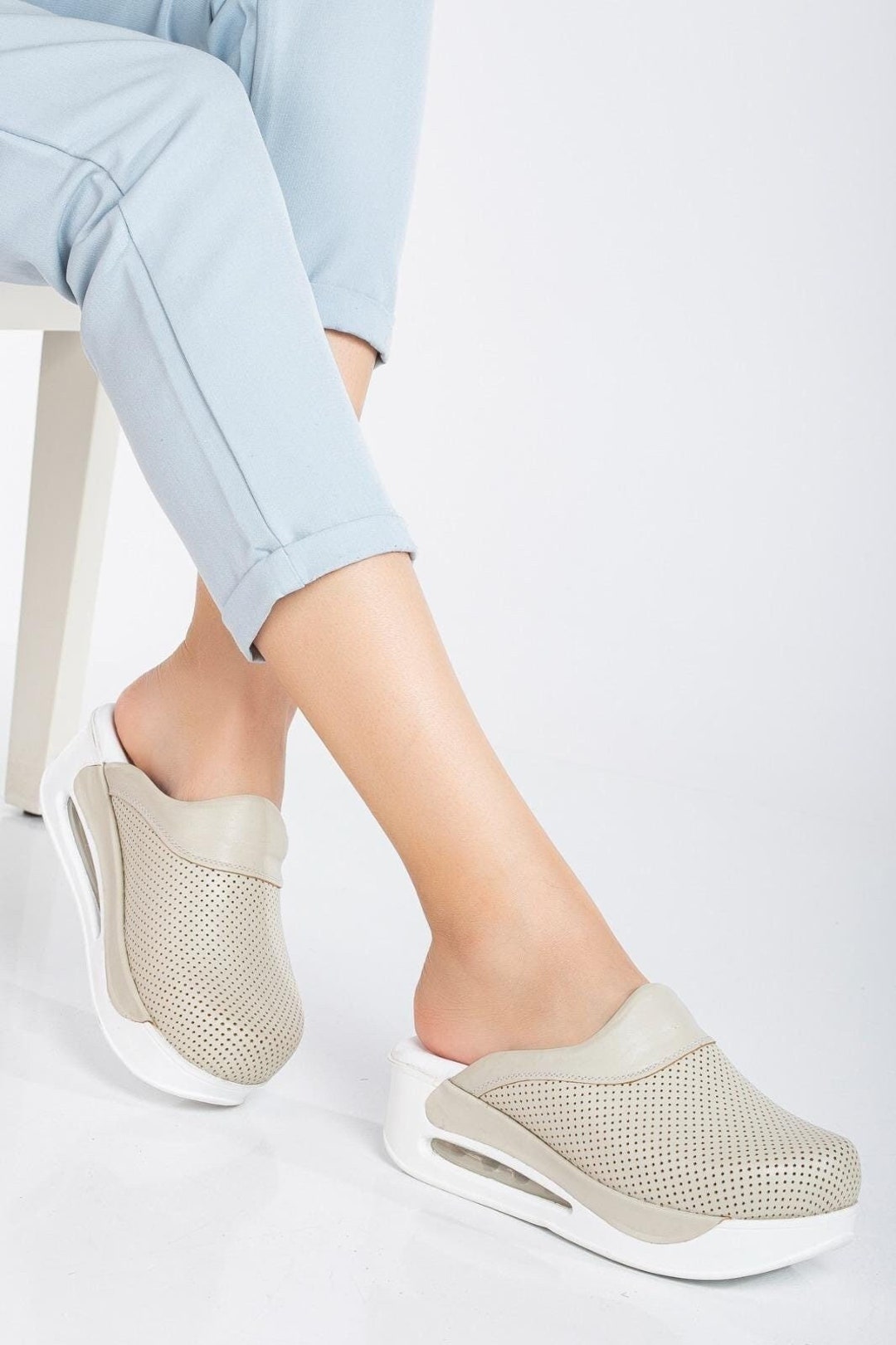 Zapatos ortopédicos de enfermera, zuecos cómodos, zuecos beige