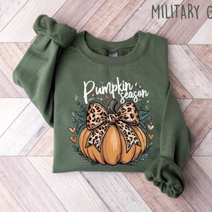 Retro Halloween Coquette Bow Spooky Mama Sweatshirt, Fall Pumpkin Coquette Bow Sweater, Fall Vibes Shirt, Fall Season Shirt, Halloween Tees