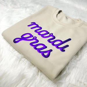 Mardi Gras 3D Lettering Puff Sweatshirt, Trendy Mardi Beads Louisiana Festival Puff Shirts, Embossed New Orleans Carnival Puff T Shirt