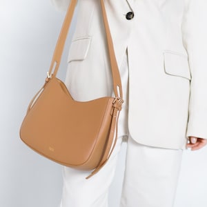 Monedero de piel, Bolso de hombro beige, Bolso bandolera de piel, Bolso de piel para mujer, Mini bolso tote de piel, Bolso personalizado para regalar.
