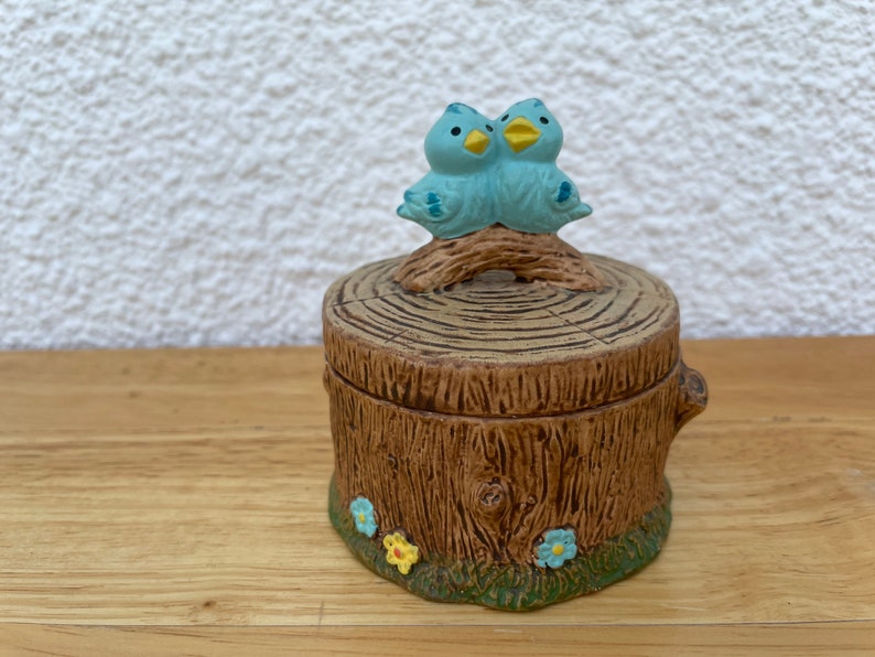 Vintage Trinket Box with 2 Birds FREE SHIPPING image 1