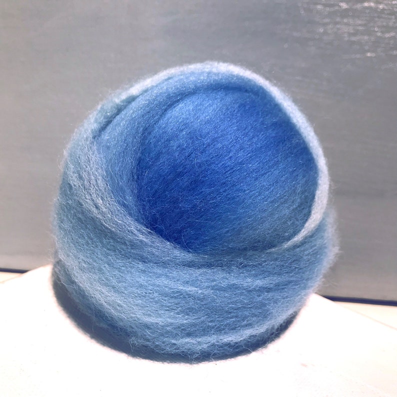 Spinning Fiber Light blue wool roving powder blue Baby Blue roving light blue wool Felting wool