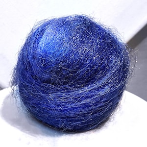 Silver Lake, fibra Blue Firestar, feltragem Nuno úmida com agulha, mistura para fiação (0,5 oz)