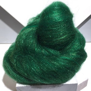 Green Felting wool batt Sparkly Pine MTO, spinning fiber, Felting wool:evergreen, green, forest, Christmas green, holiday decor image 4