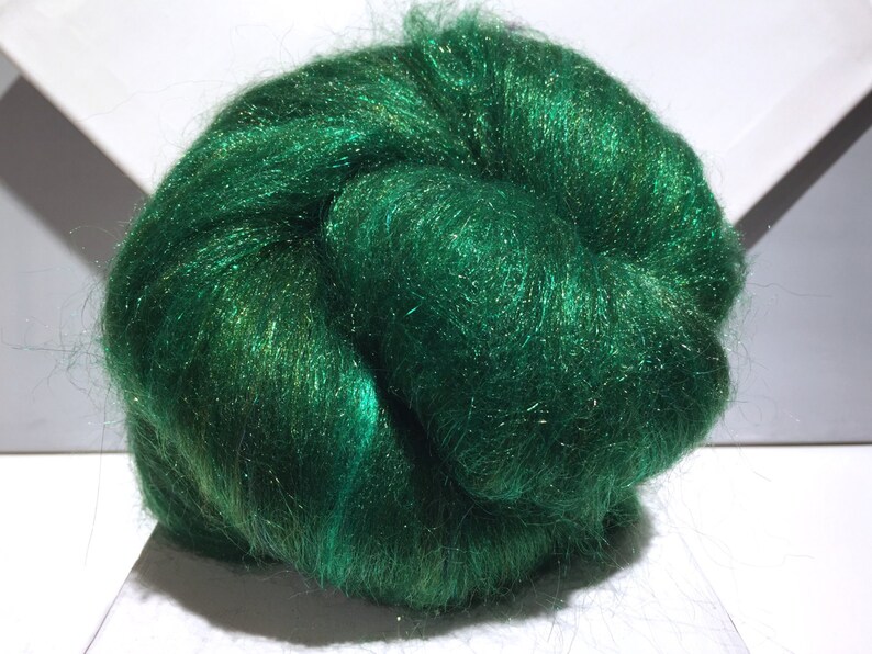 Green Felting wool batt Sparkly Pine MTO, spinning fiber, Felting wool:evergreen, green, forest, Christmas green, holiday decor image 5