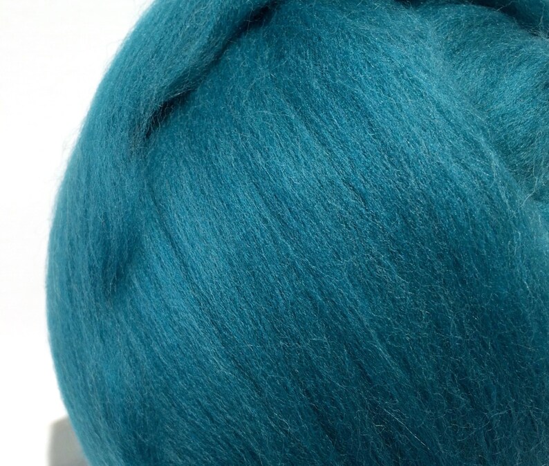 Sea foam Merino Roving, Needle Felting wool, Spinning Fiber, Aqua, Turquoise, Teal, blue green, Saori Weaving image 3