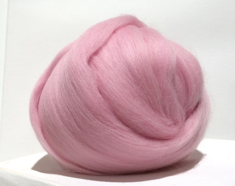 Pink Merino Wool Roving, Needle Felting, Spinning Fiber, pink wool roving, cotton candy, baby pink roving, bubble gum pink, Saori weaving image 1