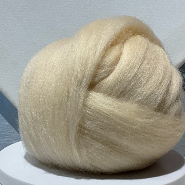 Parchment Merino Roving, Merino wool top, Needle Felting wool, Spinning Fiber, Vanilla, beige, tan, neutral, sand, buff *new pics*