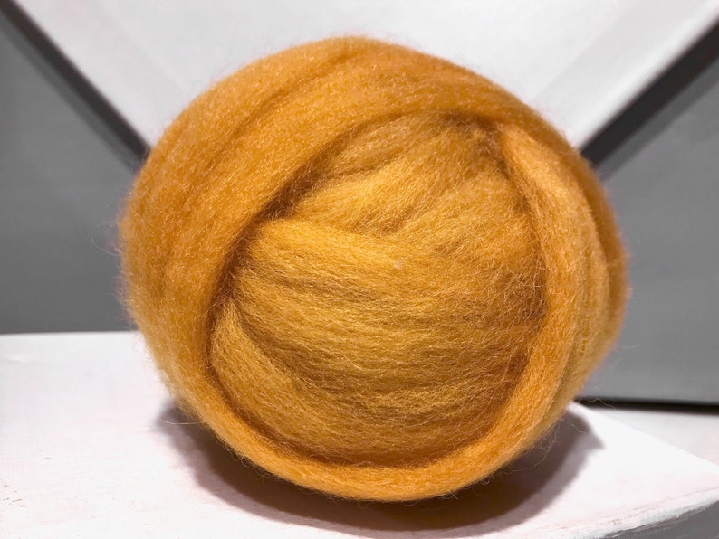 Maize yellow wool roving roving Spinning Fiber wool top,sunshine yellow bright yellow Yellow gold Felting wool