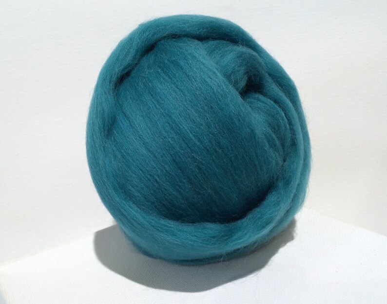 Sea foam Merino Roving, Needle Felting wool, Spinning Fiber, Aqua, Turquoise, Teal, blue green, Saori Weaving image 1