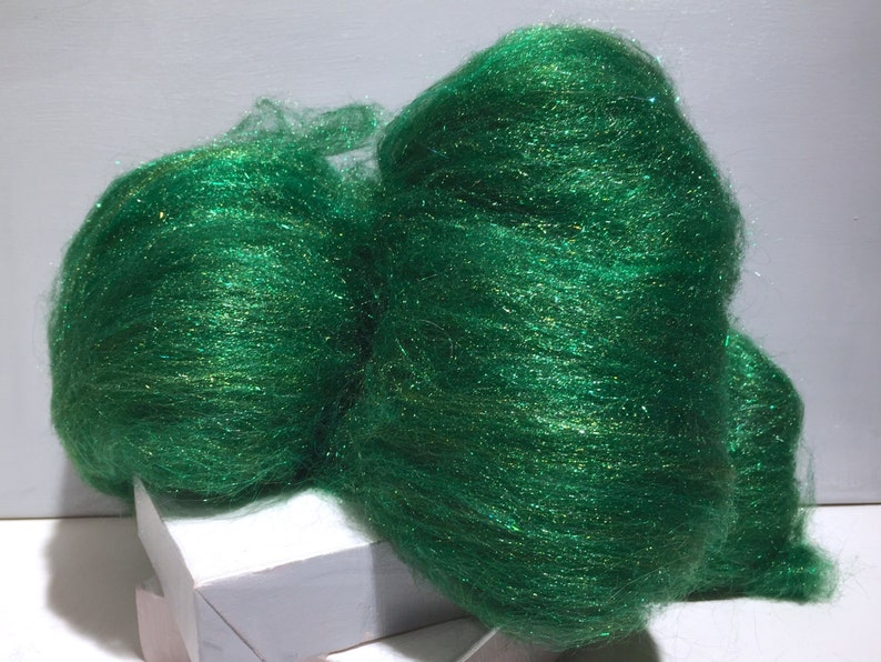 Green Felting wool batt Sparkly Pine MTO, spinning fiber, Felting wool:evergreen, green, forest, Christmas green, holiday decor image 3