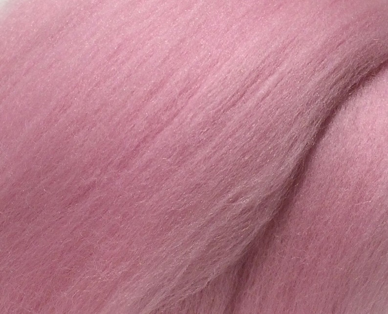 Pink Merino Wool Roving, Needle Felting, Spinning Fiber, pink wool roving, cotton candy, baby pink roving, bubble gum pink, Saori weaving image 5