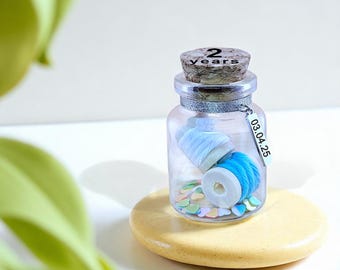 2回目のコットン結婚記念日のパーソナライズギフト、象徴的なケップサケカスタム任意の言語、ミニチュア小さなプレゼント