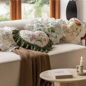 Almohada retro con volantes en forma de corazón para sofá y sala de estar, lujosa almohada para automóvil, almohada para habitación de niña, regalo de boda, almohada de estilo francés