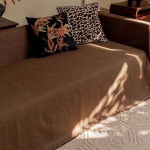 Brunt sofföverdrag, specialanpassat sofföverdrag, extra stort sofföverdrag, handgjort vardagsrumsrumsdekor som inte är repfri, loveseat-överdrag
