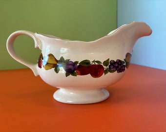 Vintage USA Ceramic Gravy Boat / Gravy Boat Fruits Harvest / Fruit Pattern Motif / Fruit Pattern Dinnerware / Gift for Her / Good Condition