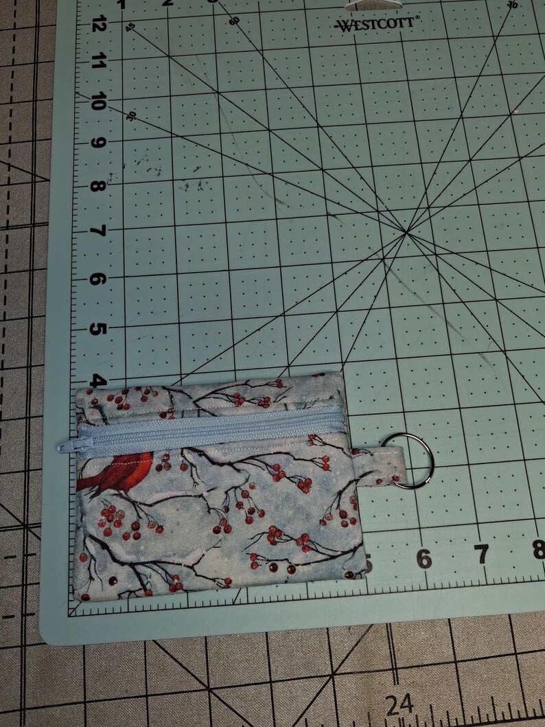 Winter Cardinal Themed Keychain Wallet / Coin Purse - Etsy