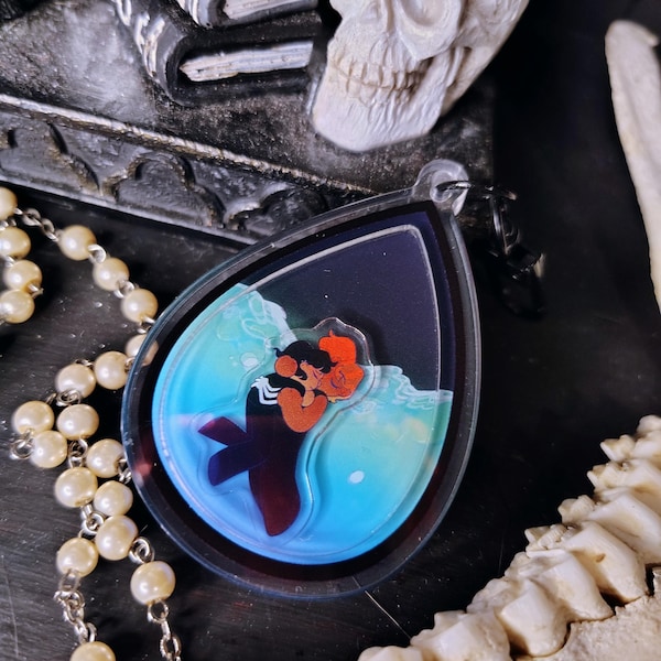 Gideon the Ninth pool scene shaker charm