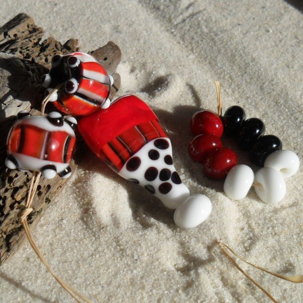 Lampwork Heart Beads Set 13, Artisan Handmade, Red Black White, SRA LETEAM Glassymom