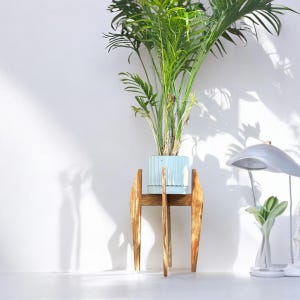 Wood Plant Stand Personalized, Unique Gift for Mom, Plant Lover Gift, Perfect for Mother’s Day or Birthday