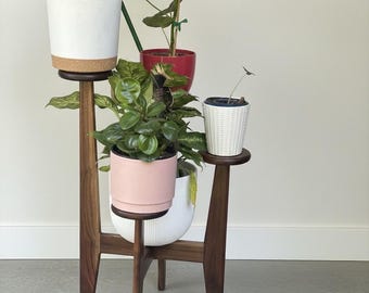 木製段式はしご型プラントスタンド：モダンな室内装飾