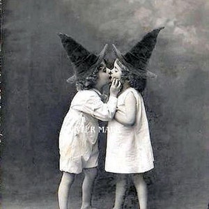 Descarga digital instantánea. Niña y niño con sombreros *Halloween*. Maravillosa foto real. Ideal para tarjetas, decoupage, collage, costura y mucho más.