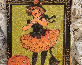 HALLOWEEN GIRL*Adorable vintage inspired image*Black cat and pumpkin*Ornament*German glitter*