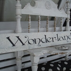 Schild*lang*WONDERLAND*Toll in den Frühling schwingen mit etwas Spaß beim Dekorieren 128x13cm