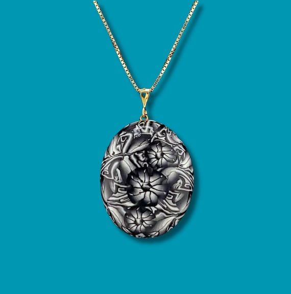 Black and White Oval Pendant Necklace