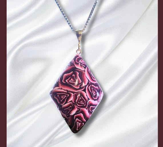 Red Roses diamond shaped pendant necklace