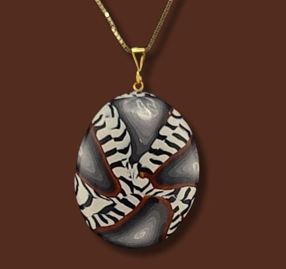 Zebra-esque pendant necklace
