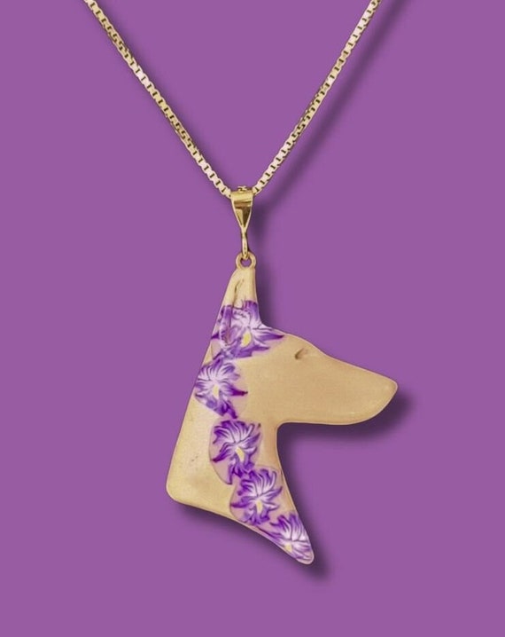 Doberman necklace, ecru with iris garland