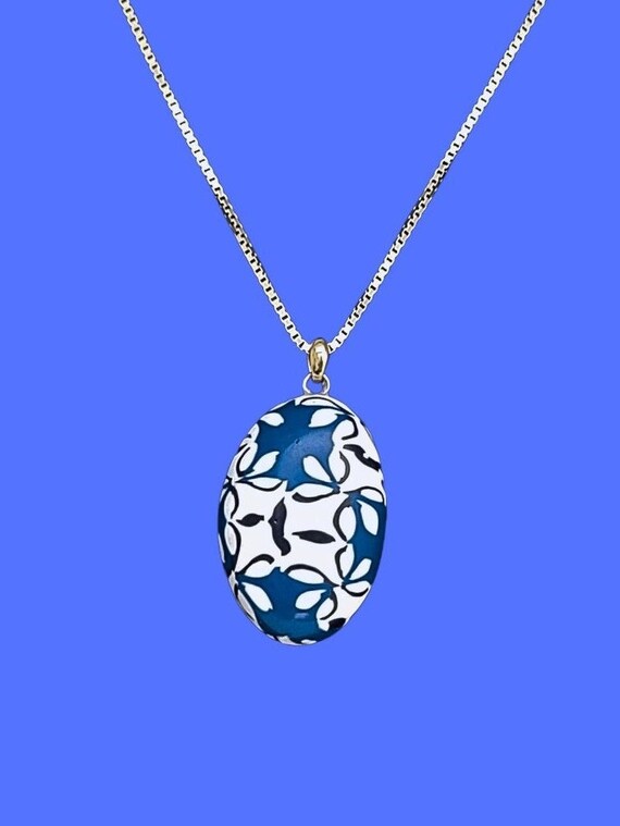 Oval Blue White Kaleidoscope pendant necklace