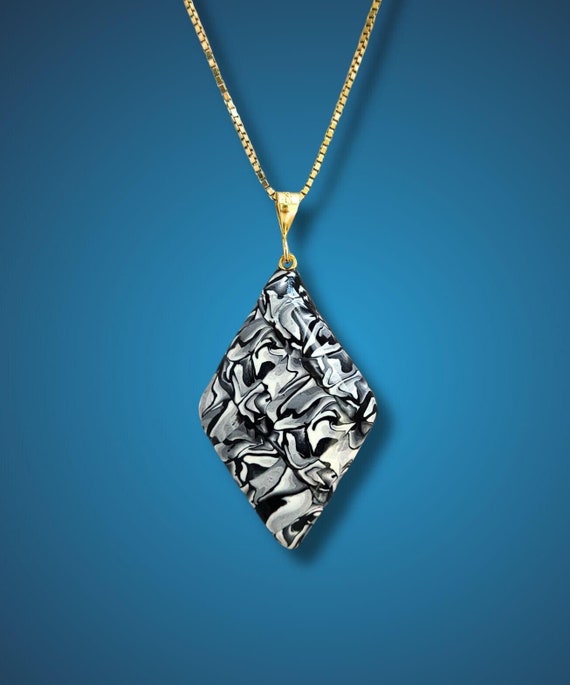Black and White Diamond Shaped Pendant Necklace
