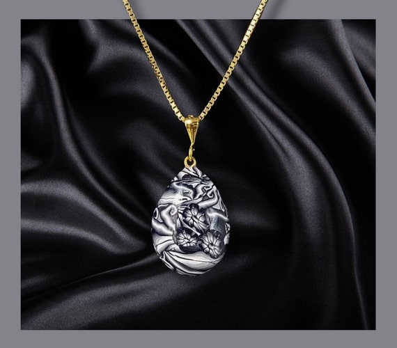 Black and white small teardrop pendant necklace