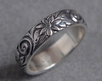 Oxidized Sterling Silver Floral Ring: Vintage Style Wedding Band