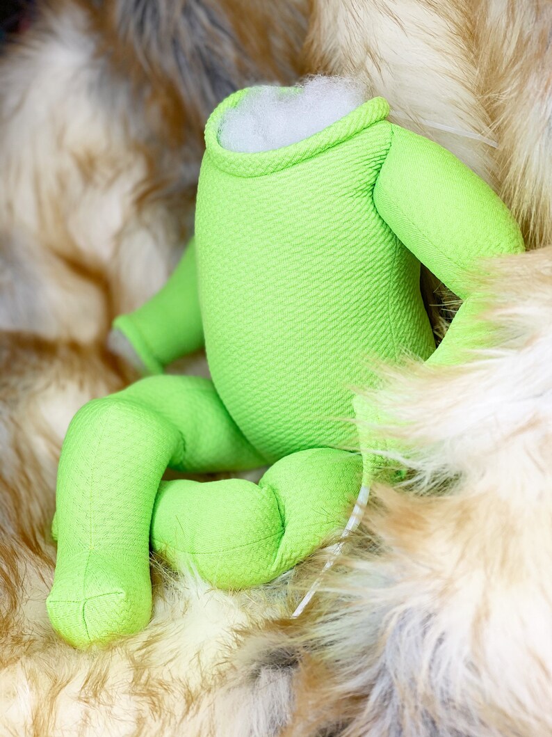 An Adorably Huggable Crocheted Baby Yoda