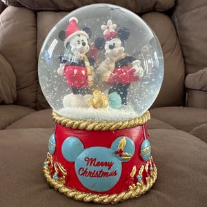 Vintage 90s Disney Mickey & Minnie Mouse Musical Snow Globe