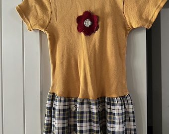 Abito vintage Buster Brown da bambina con dettagli floreali gialli e scozzesi, taglia 7