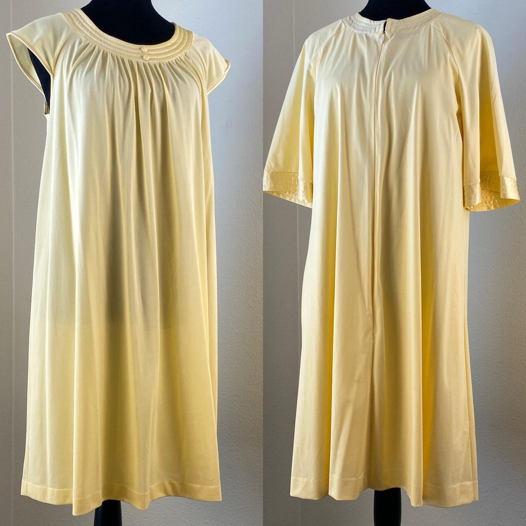 Vintage 70s Buttercup Yellow Nightgown and Robe Set in Size S - Etsy
