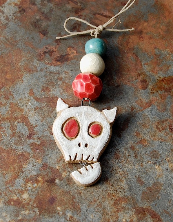 Talking Skulls / Ceramic Skull talking Pendant Etsy