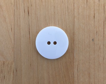 84 BUTTONS 2-hole Button 7/8 inch 22mm Polyester White (84 buttons total)