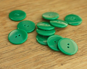 40 BUTTONS 2-hole Polyester Button 7/8 inch 22mm Green (40 buttons total)